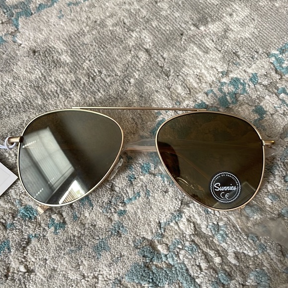NWT Sunnies Studio Lukas Sunglasses comes with original packaging - Picture 2 of 5